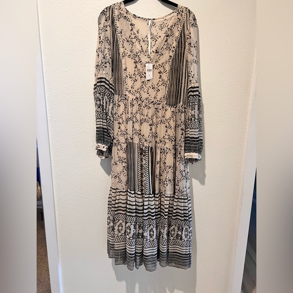 Anthropologie flowy dresses - Picture 2 of 7